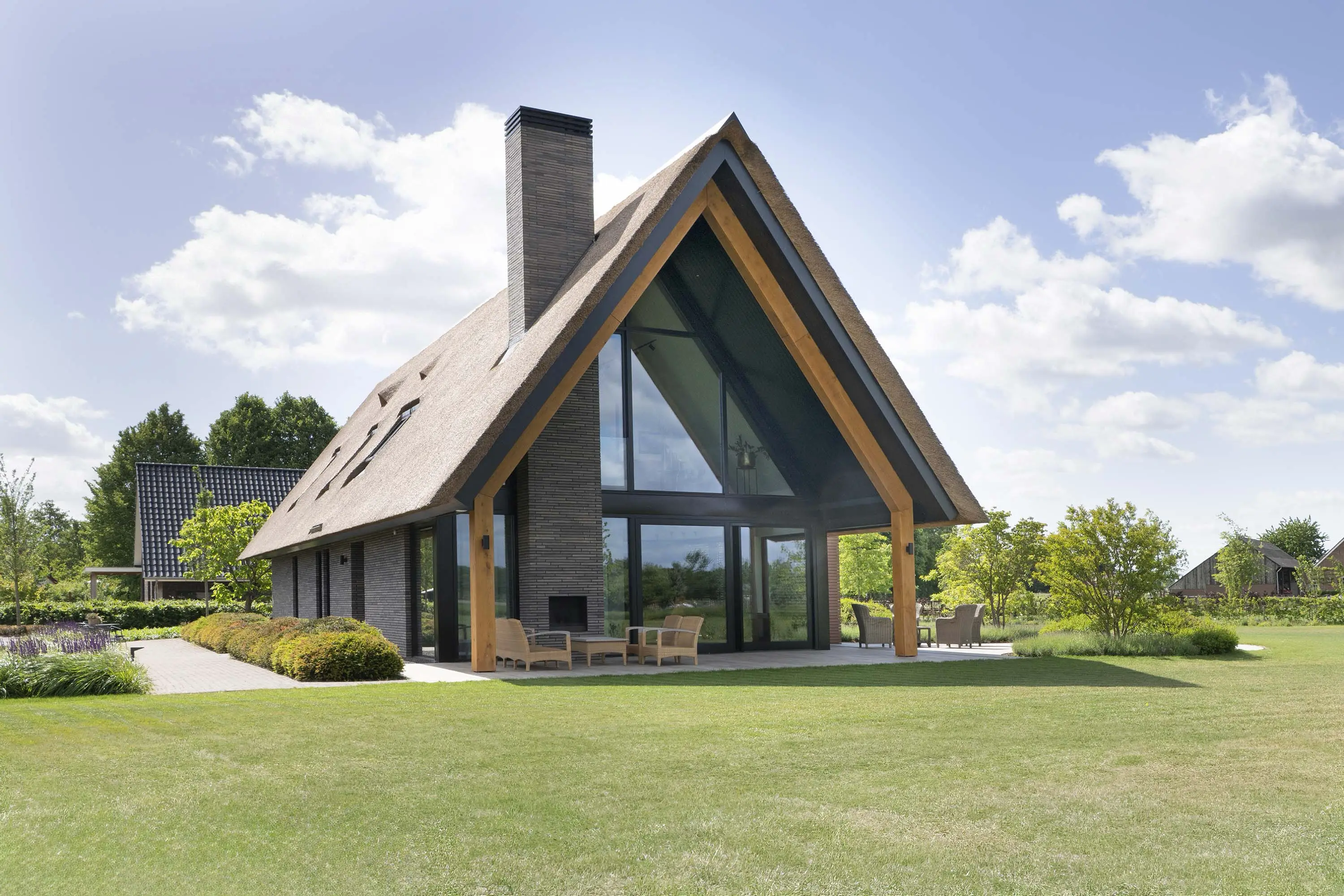 In deze woning in Didam werd het glas geplaatst door Scheffer Glas.
