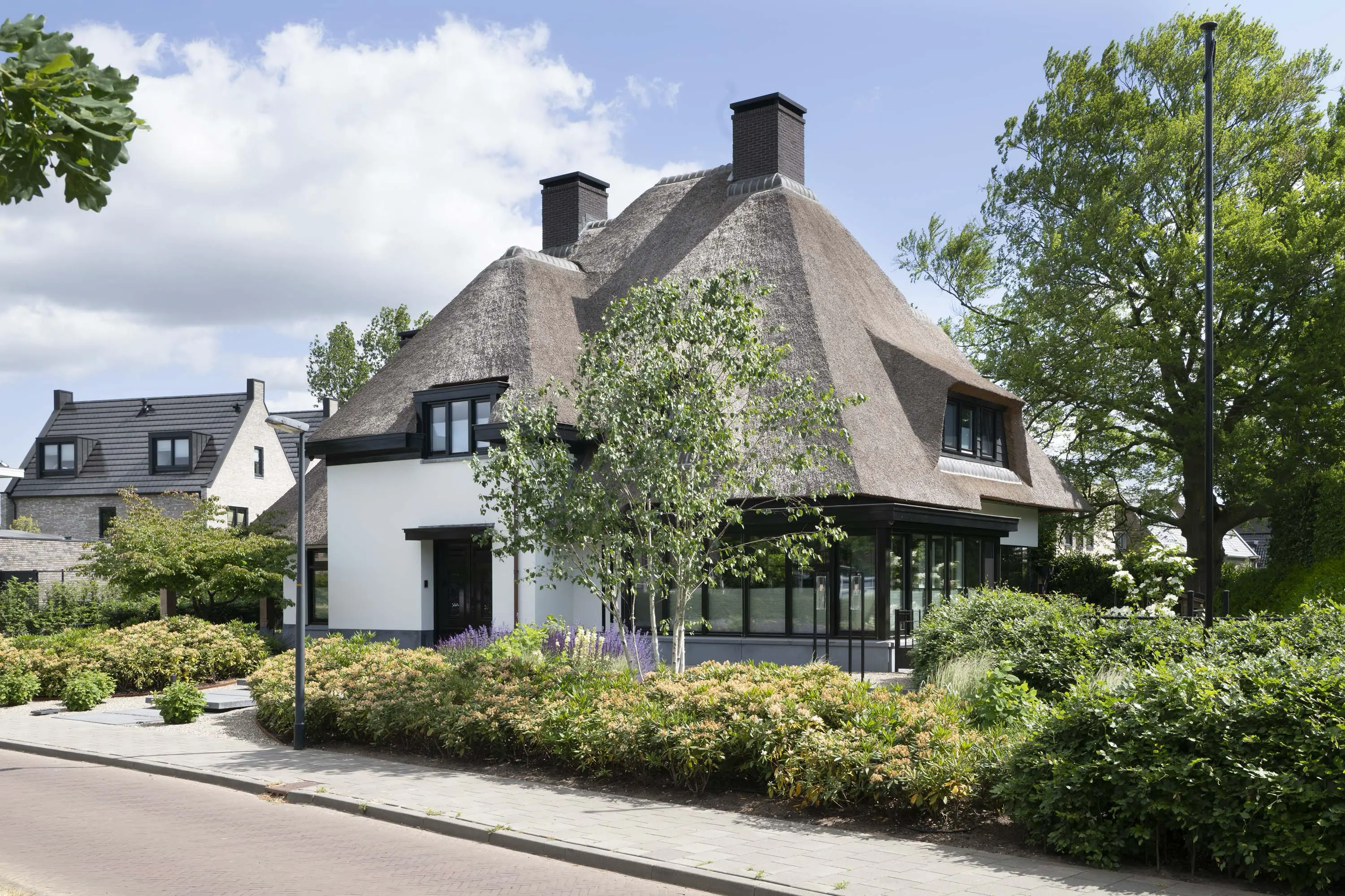 Deze mooie villa in Didam werd door Scheffer Glas voorzien van ramen.